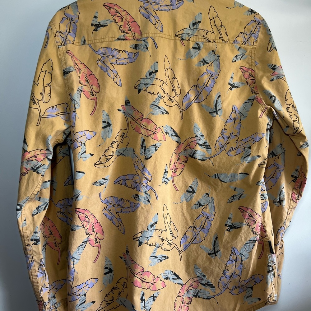 Avalonia medium button down - Picture 2 of 3